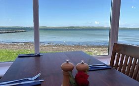 Lochside Hotel  3*